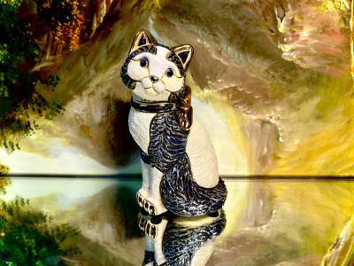 Rinconada Cat with Ribbon