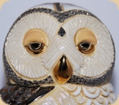 De Rosa Rinconada Eule auf Buch